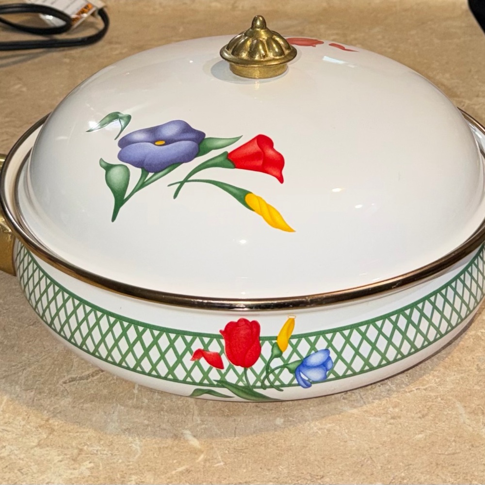 Vintage Regency Club 3 Quart Dutch Oven